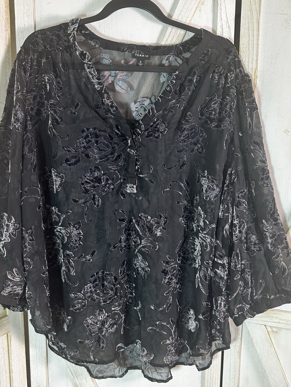 Torrid Black Sheer Floral Velvet Burnout Henley layering whimsigoth fairy Sz 2x